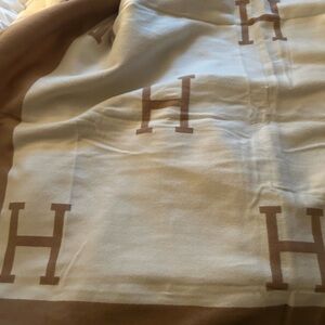 Luxury Beige and White Blanket with H Pattern